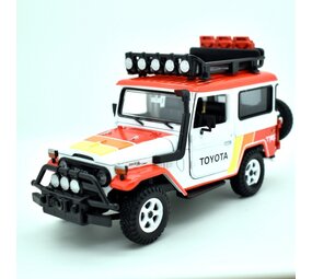 Toyota Toyota FJ40 Hard Top Off Road Version + Roof Rack 'Toyota' 1974 - 1:24 - Motor Max Toyota Toyota FJ40 Hard Top Off Road Version + Roof Rack 'Toyota' 1974 - 1:24 - Motor Max