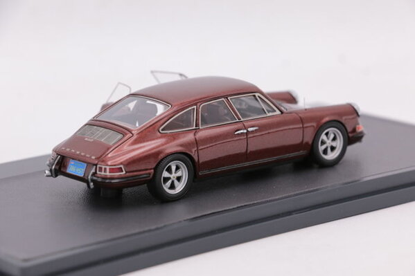 Porsche Porsche Troutman & Barnes 911 Sedan 1972 - 1:43 - Matrix Scale Models Porsche Porsche Troutman & Barnes 911 Sedan 1972 - 1:43 - Matrix Scale Models