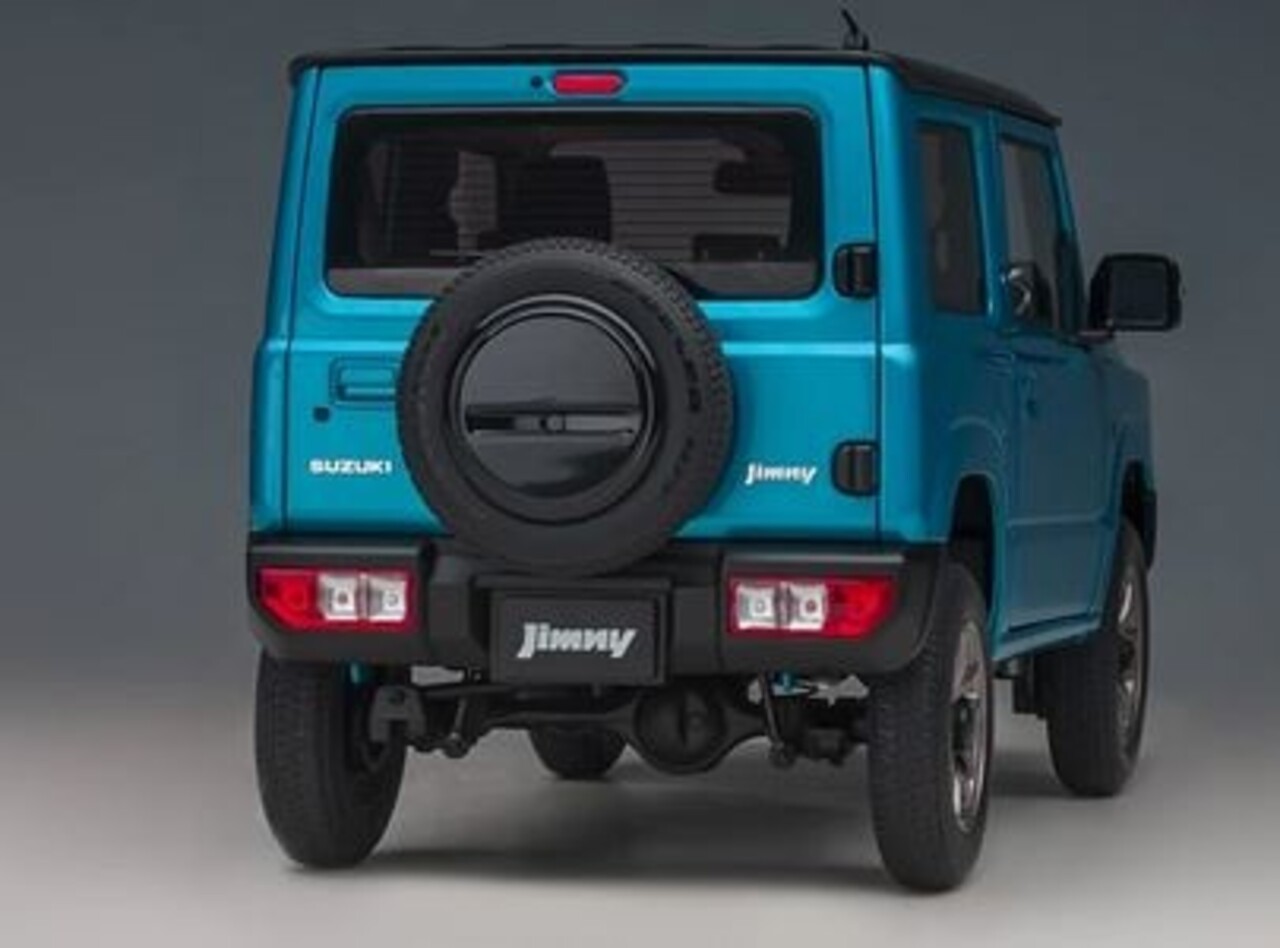 Suzuki Suzuki Jimny (JB64) Black Roof - 1:18 - AUTOart Suzuki Suzuki Jimny (JB64) Black Roof - 1:18 - AUTOart