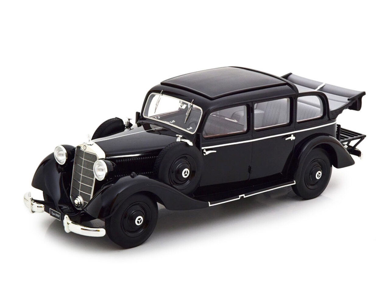 Mercedes-Benz Mercedes-Benz 260D Pullman Landaulet 1936 - 1:18 - Triple 9 Resin Collection Mercedes-Benz Mercedes-Benz 260D Pullman Landaulet 1936 - 1:18 - Triple 9 Resin Collection