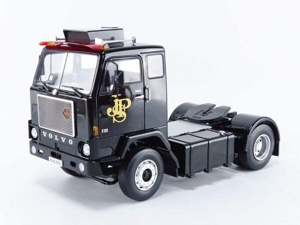 Volvo Volvo F88 'JSP F1 Team Lotus' - 1:18 - Road Kings