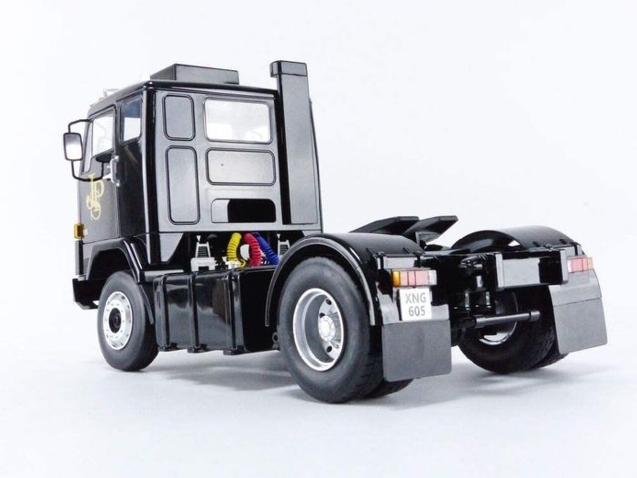 Volvo Volvo F88 'JSP F1 Team Lotus' - 1:18 - Road Kings