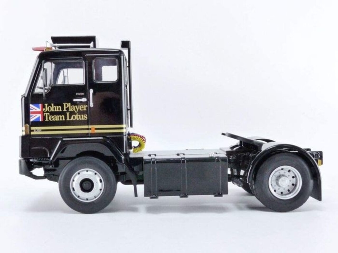 Volvo Volvo F88 'John Player Team Lotus' - 1:18 - Road Kings