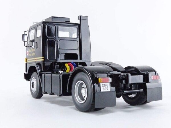 Volvo Volvo F88 'John Player Team Lotus' - 1:18 - Road Kings