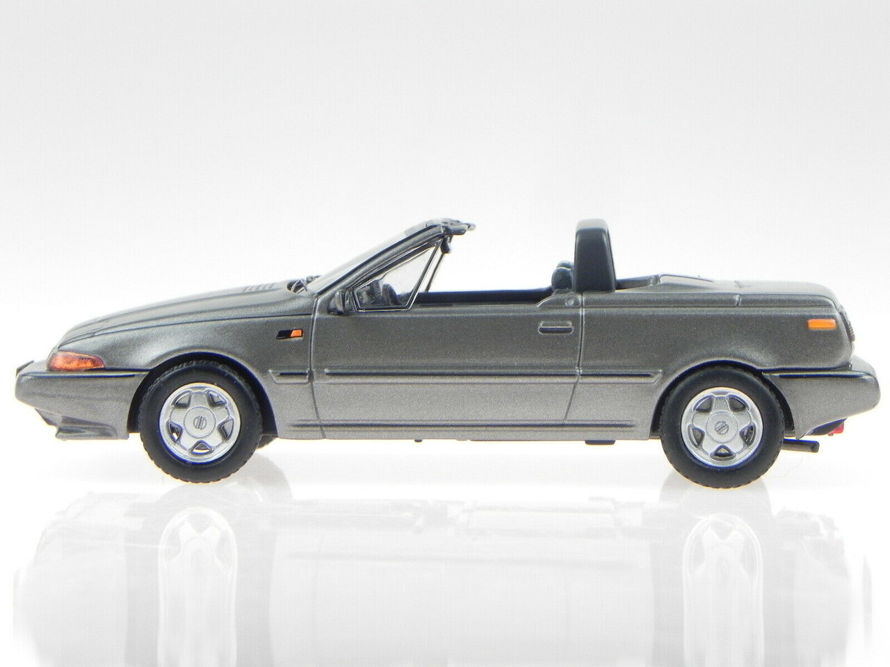 Volvo Volvo 480 Turbo Cabriolet 1990 - 1:43 - Triple 9 Collection Volvo Volvo 480 Turbo Cabriolet 1990 - 1:43 - Triple 9 Collection