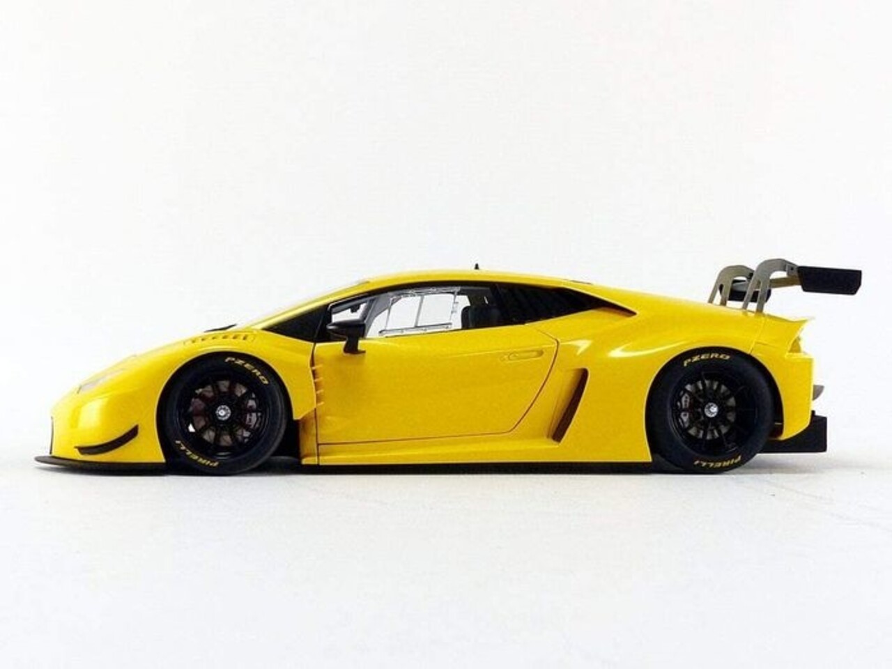 Lamborghini Lamborghini Huracán GT3 - 1:18 - AUTOart Lamborghini Lamborghini Huracán GT3 - 1:18 - AUTOart