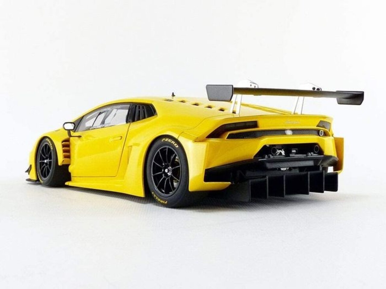 Lamborghini Lamborghini Huracán GT3 - 1:18 - AUTOart Lamborghini Lamborghini Huracán GT3 - 1:18 - AUTOart