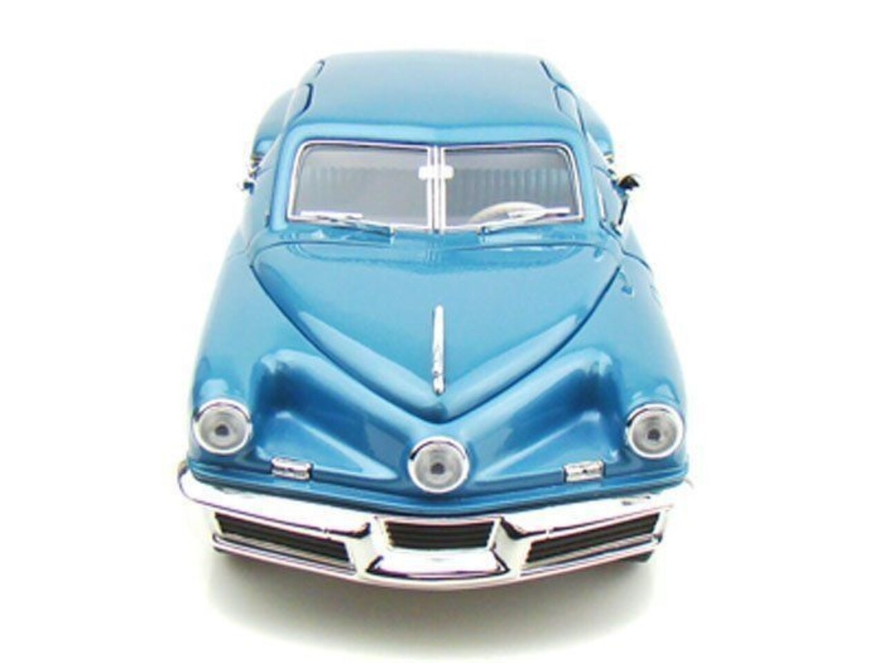 Tucker Tucker Torpedo 1948 - 1:18 - Road Signature