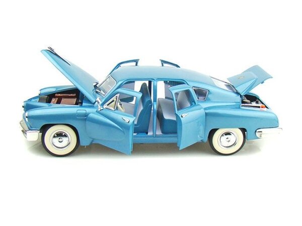 Tucker Tucker Torpedo 1948 - 1:18 - Road Signature