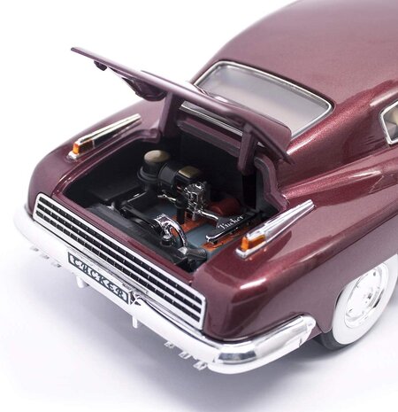 Tucker Tucker Torpedo 1948 - 1:18 - Road Signature