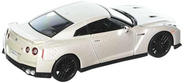 Nissan Nissan GT-R (R35) Coupe 2017 - 1:24 - Bburago Nissan Nissan GT-R (R35) Coupe 2017 - 1:24 - Bburago