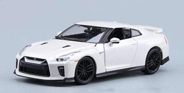 Nissan Nissan GT-R (R35) Coupe 2017 - 1:24 - Bburago Nissan Nissan GT-R (R35) Coupe 2017 - 1:24 - Bburago