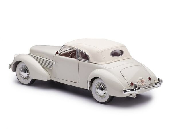 Cord Cord 810 1936 - 1:18 - Signature Models Cord Cord 810 1936 - 1:18 - Signature Models