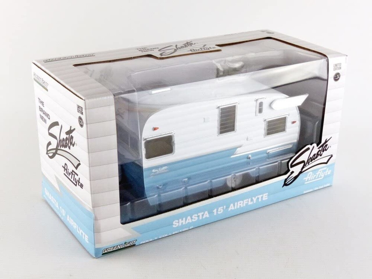 Shasta Shasta 15' Airflyte - 1:24 - Greenlight Shasta Shasta 15' Airflyte - 1:24 - Greenlight
