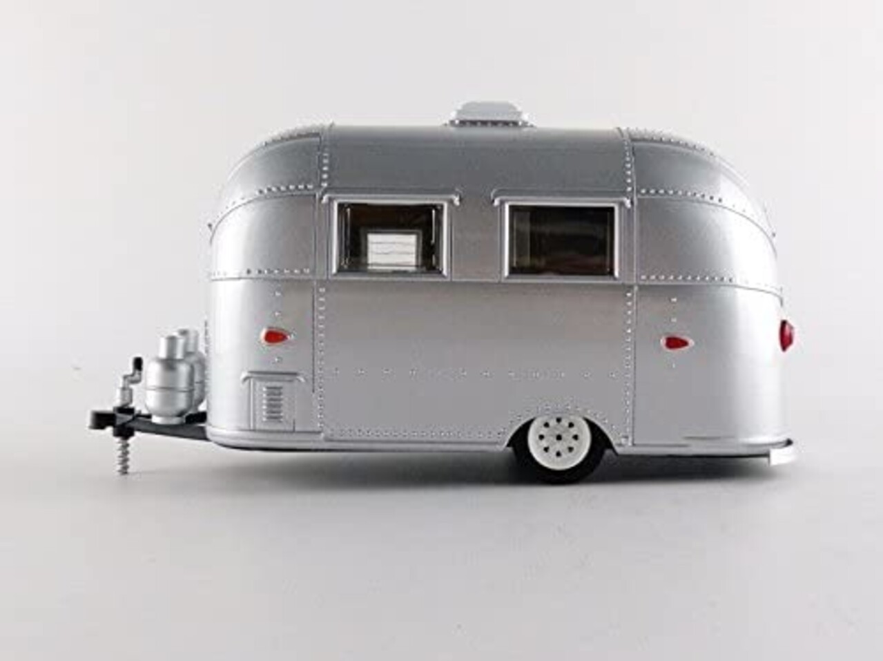 Airstream Airstream 16' Bambi - 1:24 - Greenlight