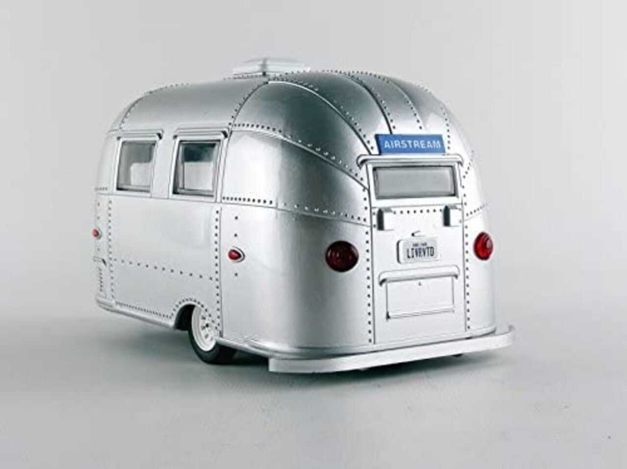 Airstream Airstream 16' Bambi - 1:24 - Greenlight