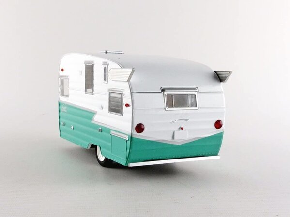 Shasta Shasta 15' Airflyte - 1:24 - Greenlight Shasta Shasta 15' Airflyte - 1:24 - Greenlight