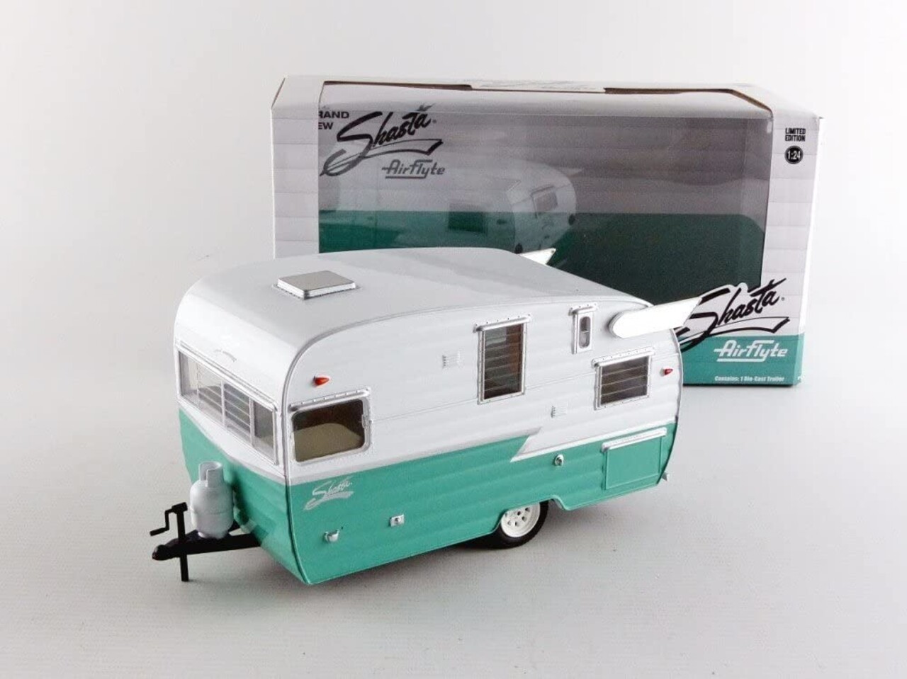 Shasta Shasta 15' Airflyte - 1:24 - Greenlight Shasta Shasta 15' Airflyte - 1:24 - Greenlight