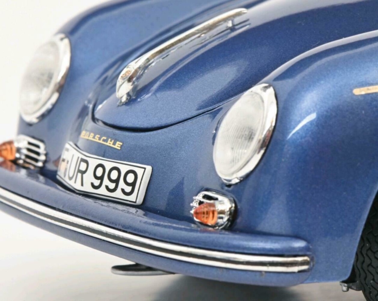 Porsche Porsche 356 Speedster - 1:18 - Schuco Porsche Porsche 356 Speedster - 1:18 - Schuco