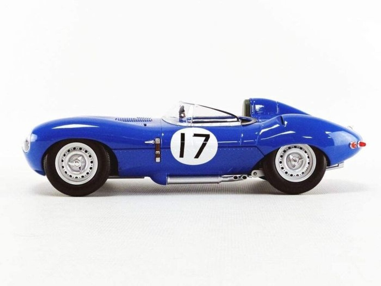 Jaguar Jaguar D-Type #17 3rd 24h Le Mans 1957 - 1:18 - CMR Classic Model Replicars Jaguar Jaguar D-Type #17 3rd 24h Le Mans 1957 - 1:18 - CMR Classic Model Replicars
