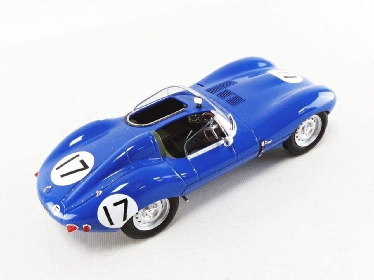 Jaguar Jaguar D-Type #17 3rd 24h Le Mans 1957 - 1:18 - CMR Classic Model Replicars Jaguar Jaguar D-Type #17 3rd 24h Le Mans 1957 - 1:18 - CMR Classic Model Replicars