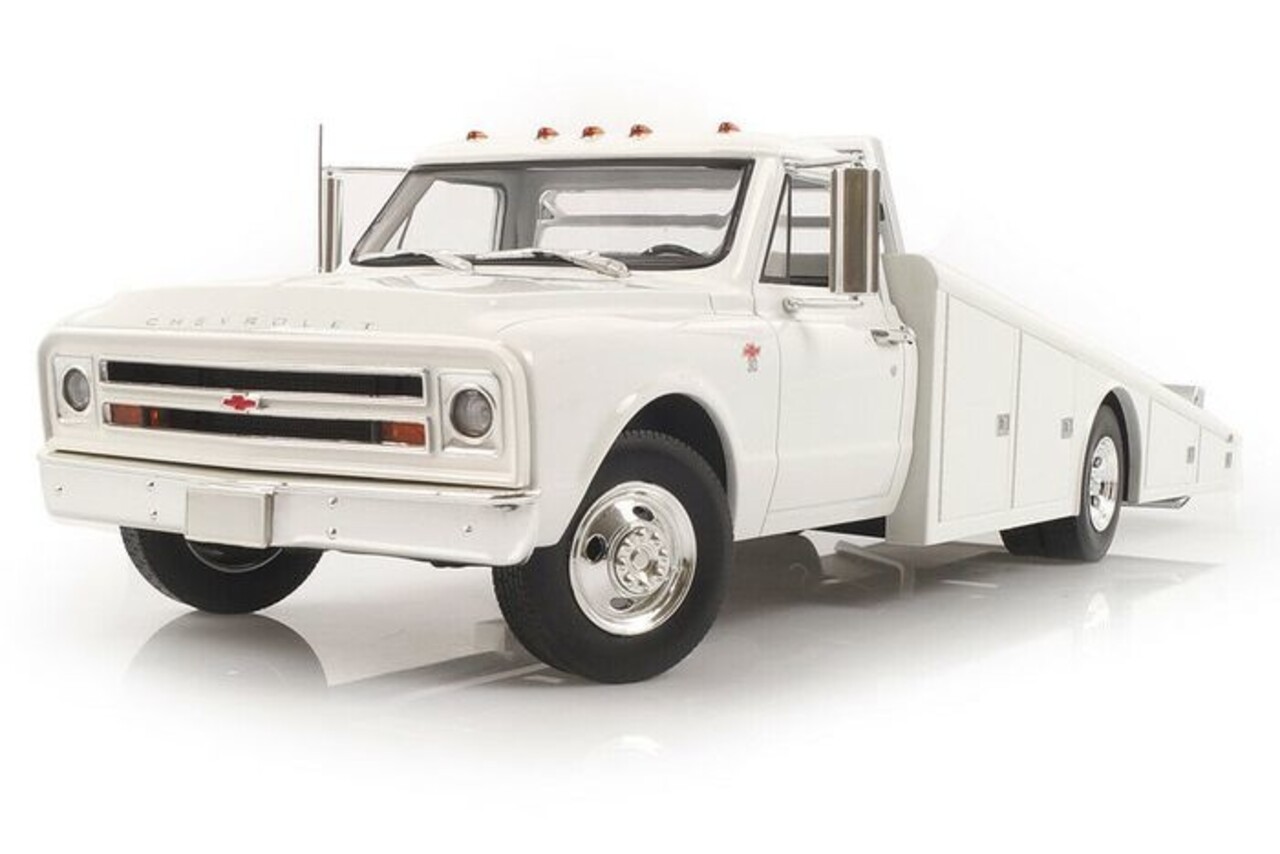 Chevrolet C-30 Truck Ramp Car Transporter 1967 - 1:18 - ACME - HMKT