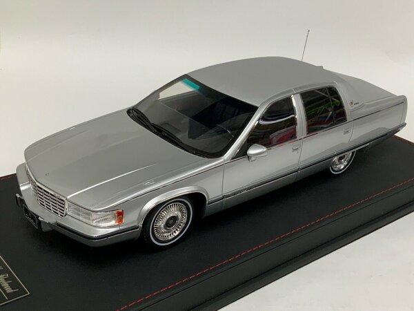 Cadillac Cadillac Fleetwood - 1:18 - VAV