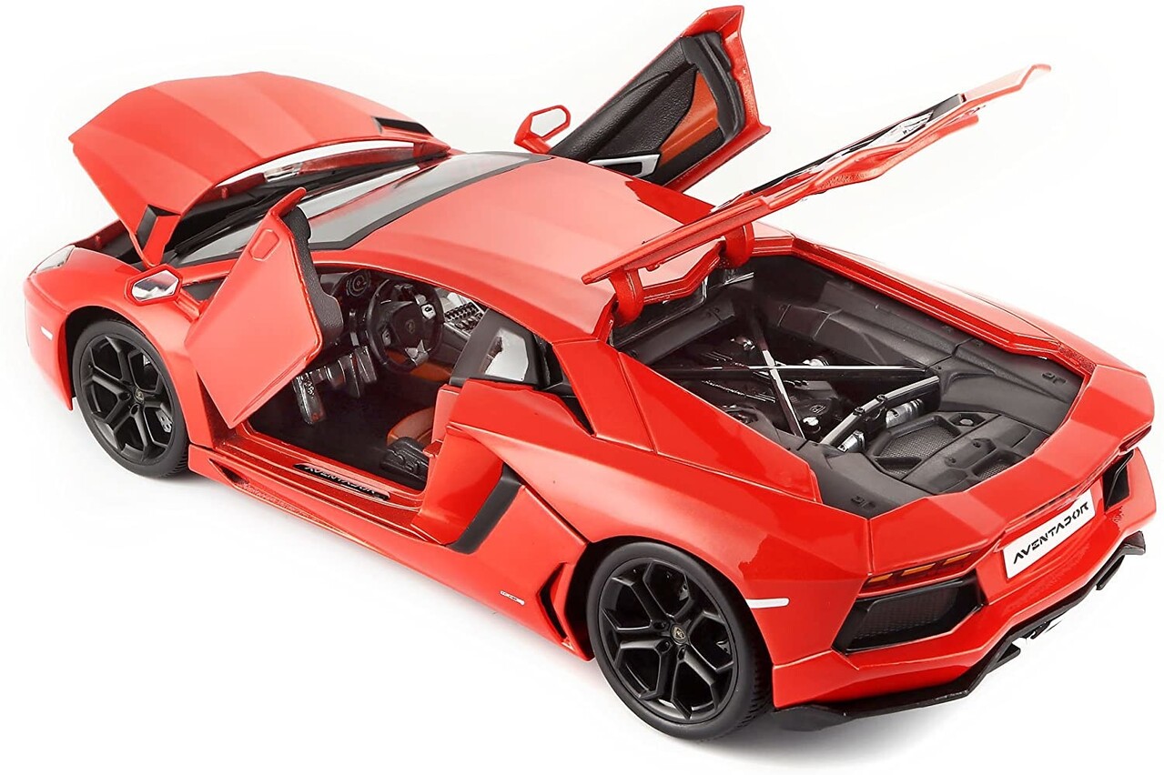 Lamborghini Lamborghini Aventador LP 700-4 2011 - 1:18 - Bburago