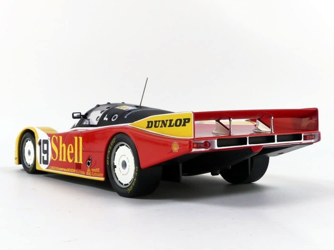 Porsche Porsche 962 #19 24h France 1988 - 1:18 - Norev Porsche Porsche 962 #19 24h France 1988 - 1:18 - Norev