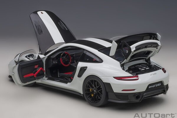 Porsche Porsche 911 (991.2) GT2 RS Weissach Package - 1:18 - AUTOart Porsche Porsche 911 (991.2) GT2 RS Weissach Package - 1:18 - AUTOart
