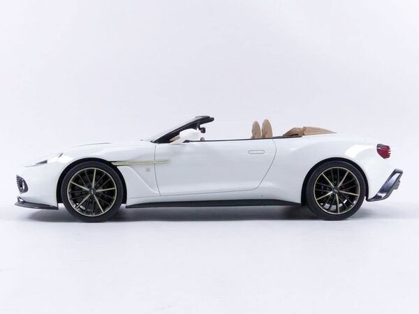Aston Martin Aston Martin Vanquish Zagato Volante - 1:18 - Top Speed