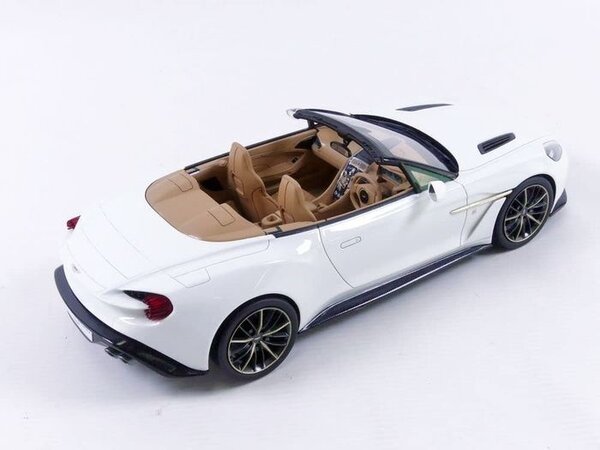 Aston Martin Aston Martin Vanquish Zagato Volante - 1:18 - Top Speed