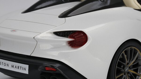 Aston Martin Aston Martin Vanquish Zagato Speedster - 1:18 - Top Speed