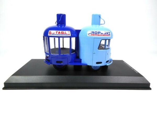 Renault Renault 1400KG 1964 Advertise Truck Butagaz/Propagaz 'Bonbonnes de Gaz' - 1:43 - Norev Renault Renault 1400KG 1964 Advertise Truck Butagaz/Propagaz 'Bonbonnes de Gaz' - 1:43 - Norev