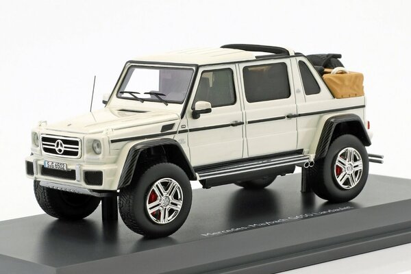 Mercedes-Benz Mercedes-Maybach G650 Landaulet - 1:43 - Schuco