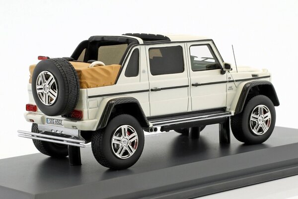 Mercedes-Benz Mercedes-Maybach G650 Landaulet - 1:43 - Schuco