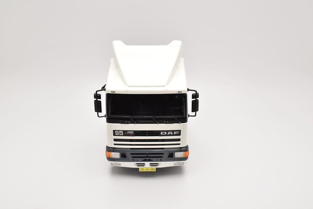 Daf DAF 95-FT Comfort Cab - 1:18 - Scale Masters