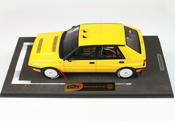 Lancia Lancia Delta Integrale HF 16V - 1:18 - BBR