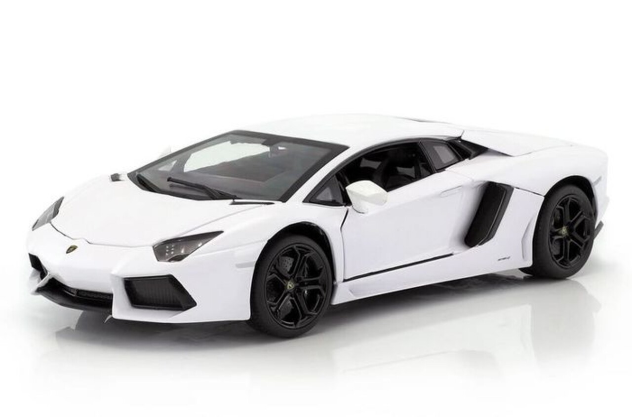 Lamborghini Lamborghini Aventador LP 700-4 - 1:18 - Rastar Lamborghini Lamborghini Aventador LP 700-4 - 1:18 - Rastar