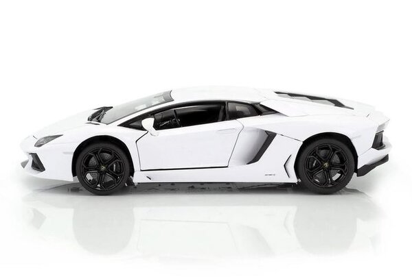 Lamborghini Lamborghini Aventador LP 700-4 - 1:18 - Rastar Lamborghini Lamborghini Aventador LP 700-4 - 1:18 - Rastar