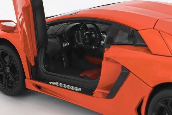 Lamborghini Lamborghini Aventador LP 700-4 - 1:18 - Rastar Lamborghini Lamborghini Aventador LP 700-4 - 1:18 - Rastar