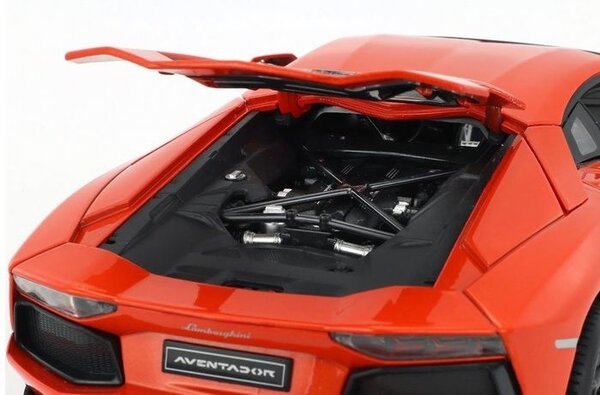 Lamborghini Lamborghini Aventador LP 700-4 - 1:18 - Rastar Lamborghini Lamborghini Aventador LP 700-4 - 1:18 - Rastar