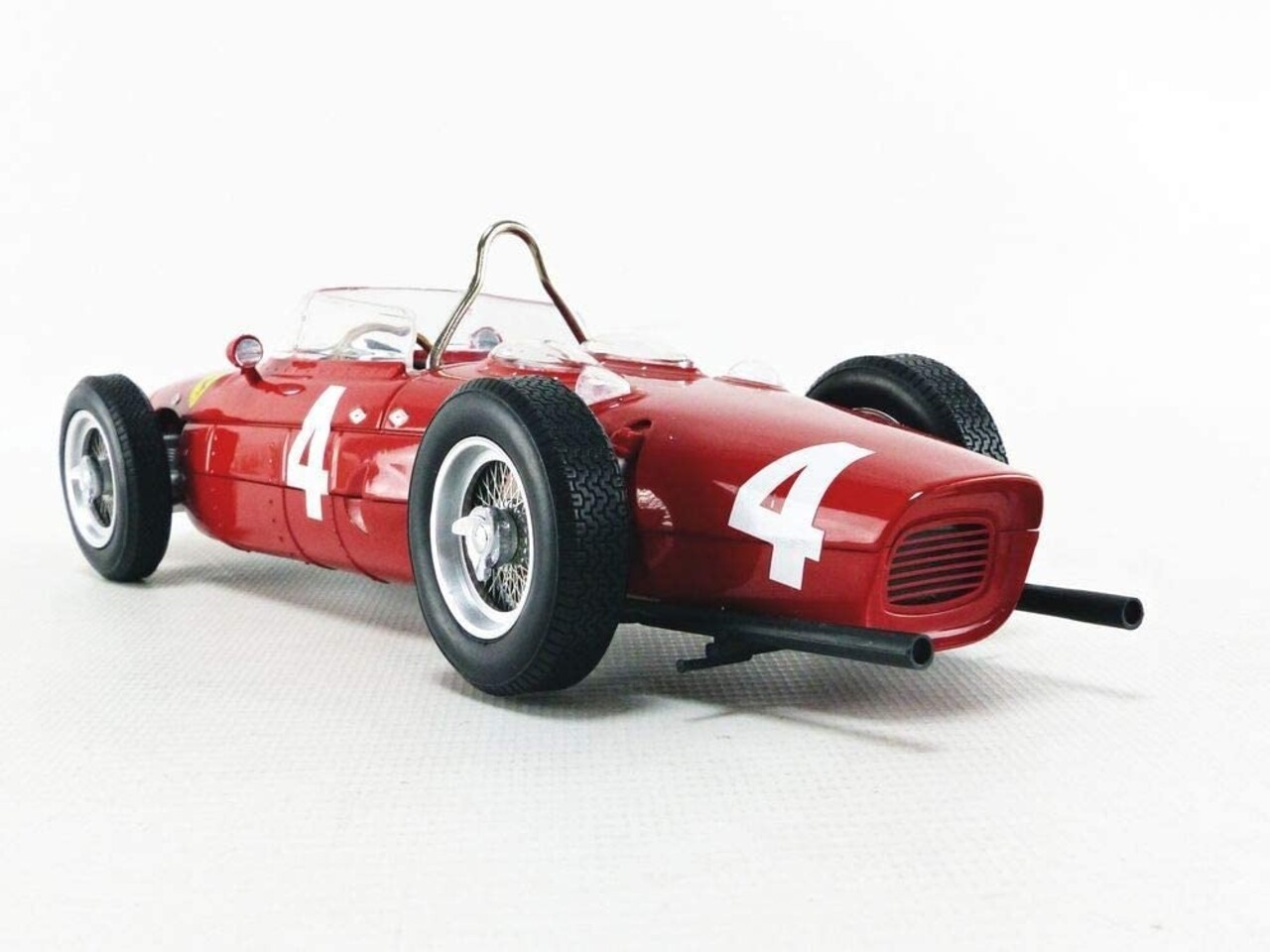 Formule 1 Ferrari Dino 156 Sharknose #4 Winner British GP - 1:18 - CMR Classic Model Replicars Formule 1 Ferrari Dino 156 Sharknose #4 Winner British GP - 1:18 - CMR Classic Model Replicars