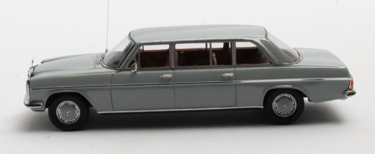 Mercedes-Benz Mercedes-Benz V114 Lang - 1:43 - Matrix Scale Models