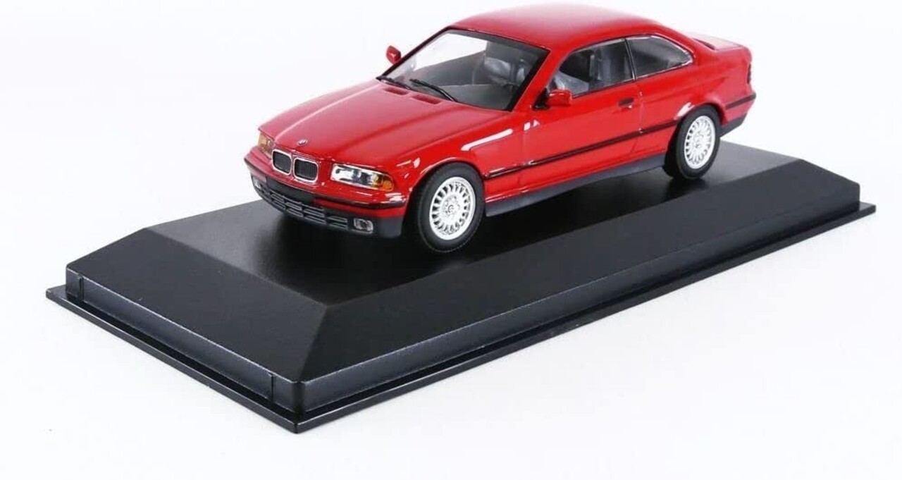 BMW BMW 3-Series Coupe (E36) 1992 - 1:43 - MaXichamps BMW BMW 3-Series Coupe (E36) 1992 - 1:43 - MaXichamps