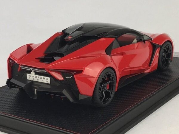 W Motors W Motors Fenyr Supersport - 1:18 - SophiArt W Motors W Motors Fenyr Supersport - 1:18 - SophiArt