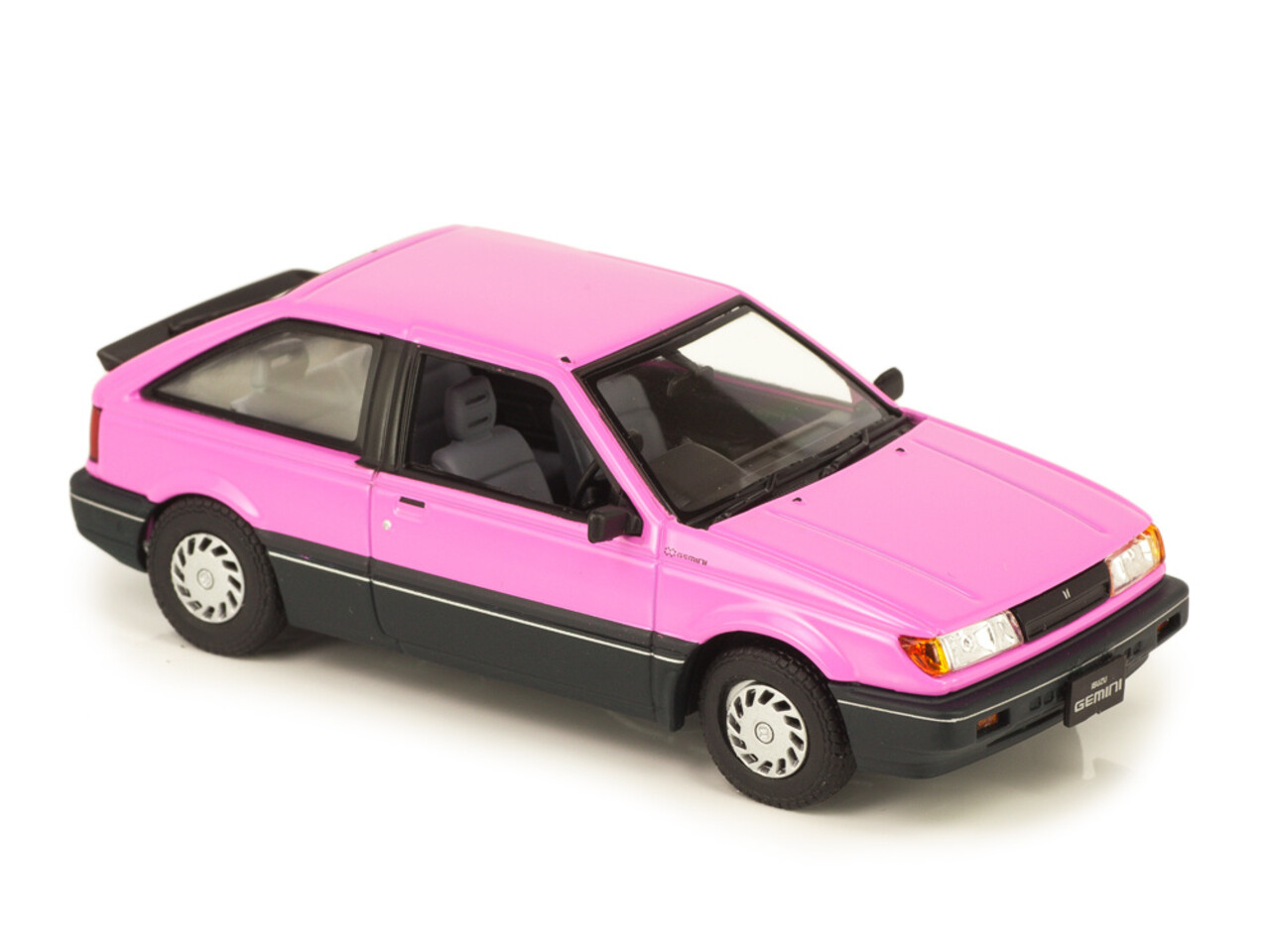 Isuzu Isuzu Gemini 1500 C/C 1987 - 1:43 - Norev