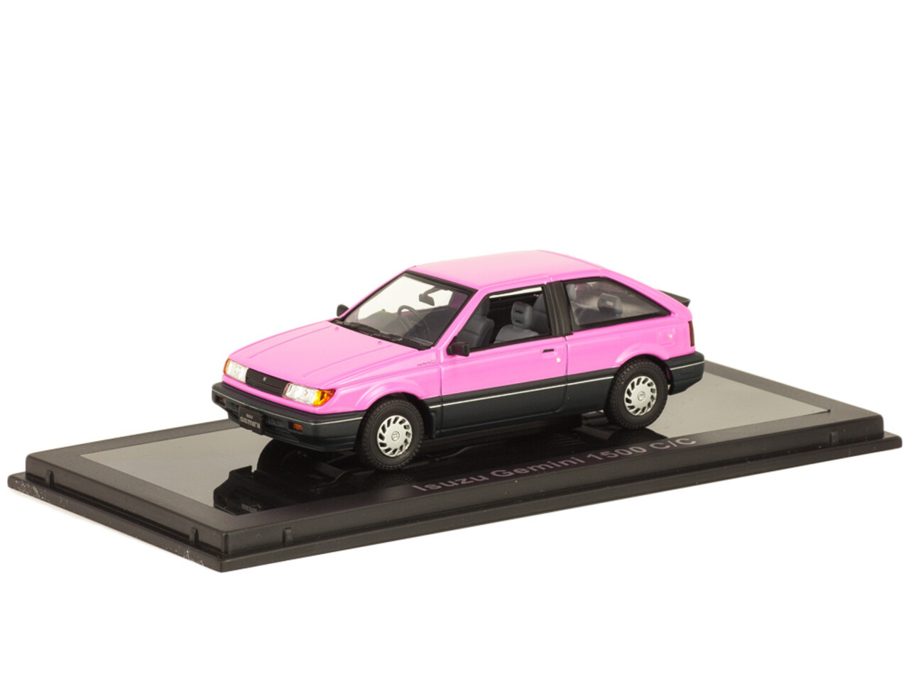 Isuzu Isuzu Gemini 1500 C/C 1987 - 1:43 - Norev