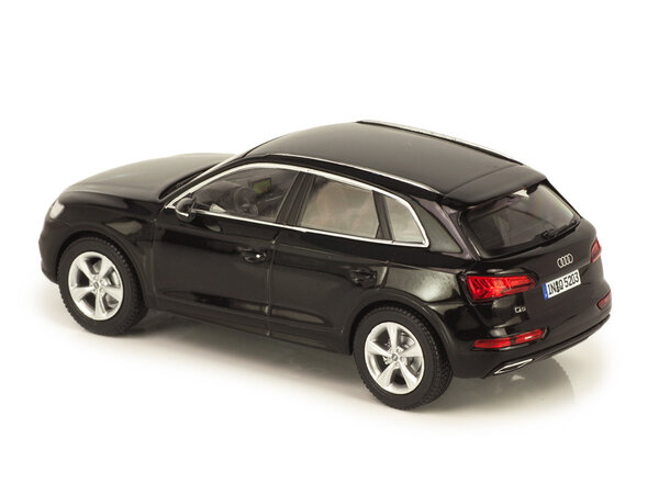 Audi Audi Q5 - 1:43 - iScale