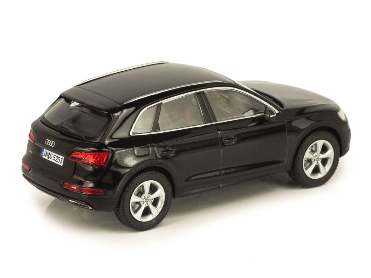 Audi Audi Q5 - 1:43 - iScale